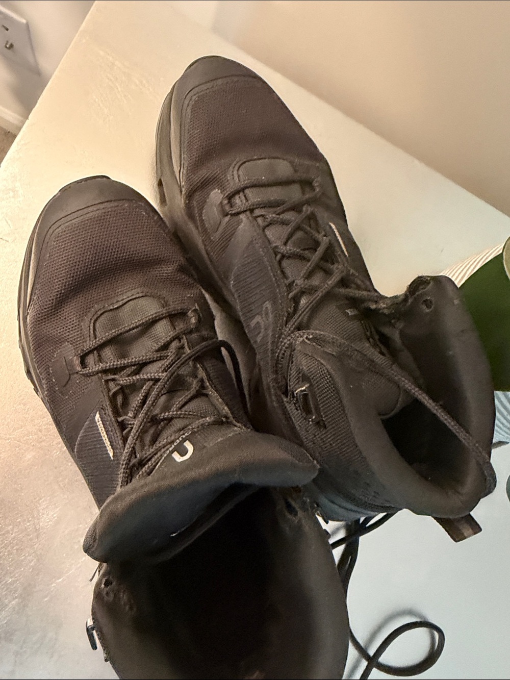 Men's Black Mid-Top Lace-Up Boots with Padded Collar